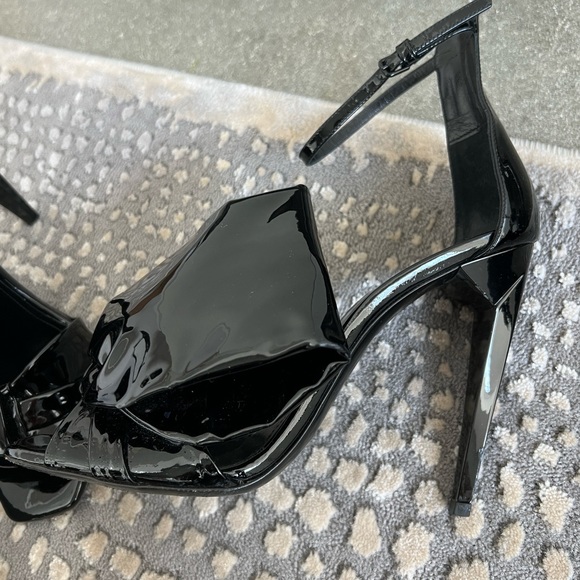 Authentic RARE YSL HEEL with bow detail - Picture 9 of 9